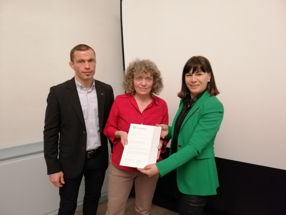 Ehrung Lotti Zogg Ehrung Lotti Zogg IG St. Galler Sportverbände